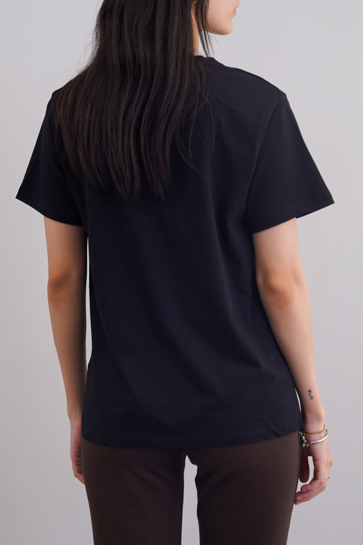 BLACK REGULAR CLASSIC TEE