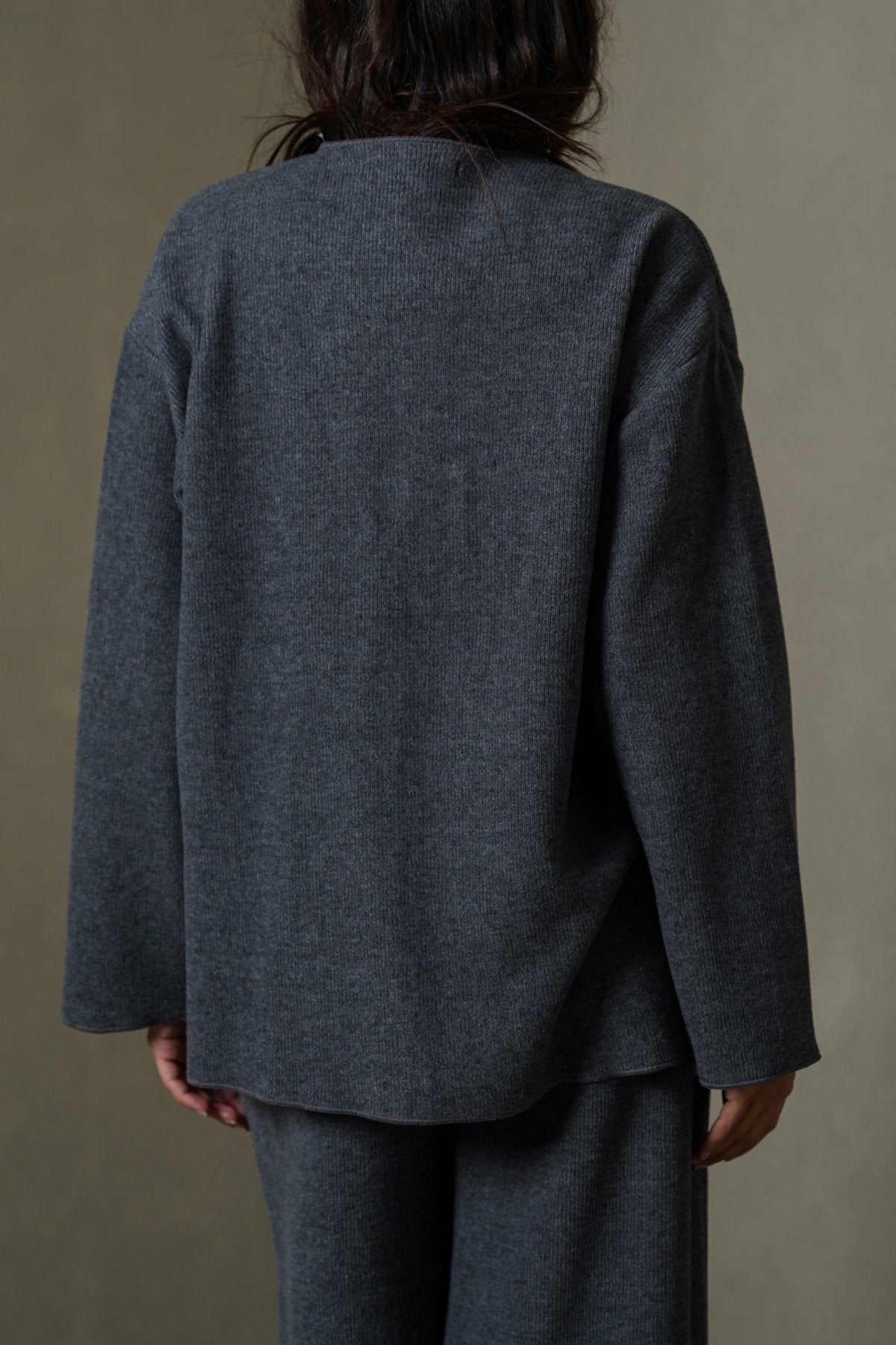 CHARCOAL CLOUD LOUNGE CARDIGAN