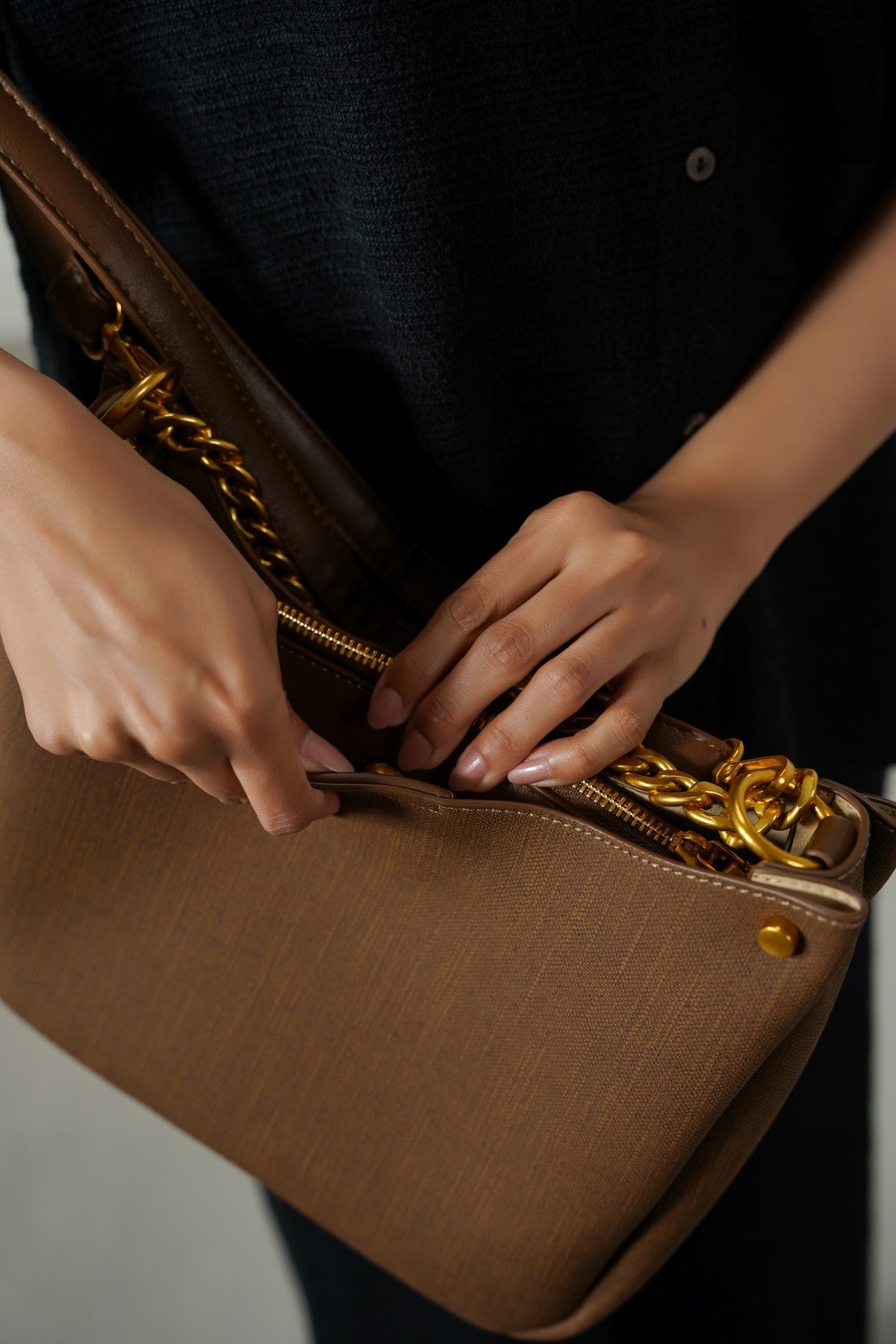 COFFEE MUSEUM CHAIN BAG