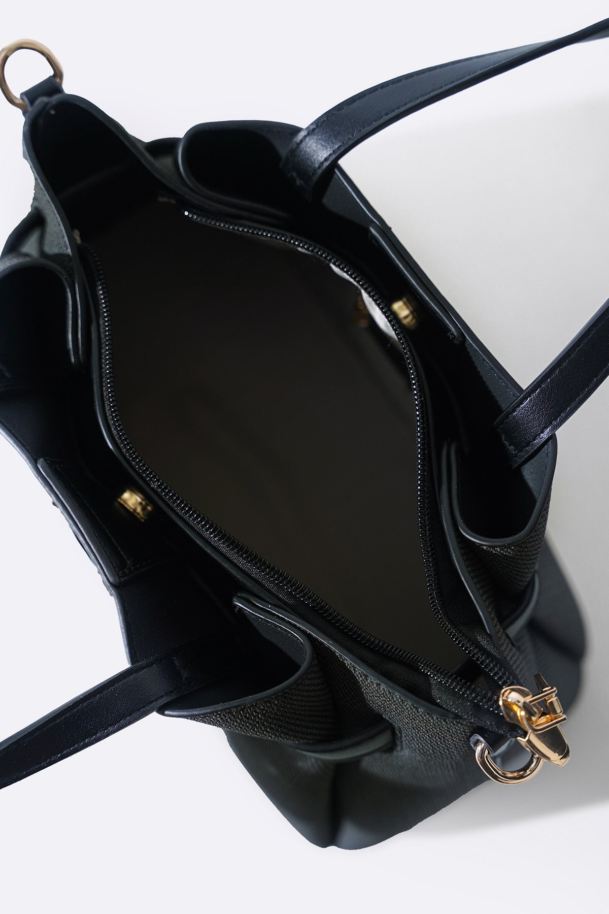 BLACK WEEKEND TOP HANDLE BAG
