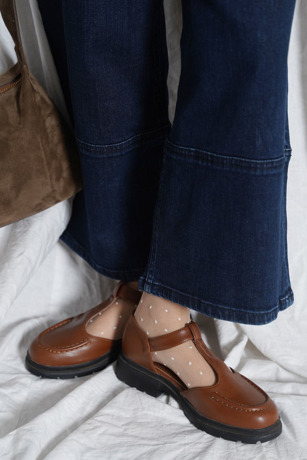 NUDE SHEER DOT SOCKS