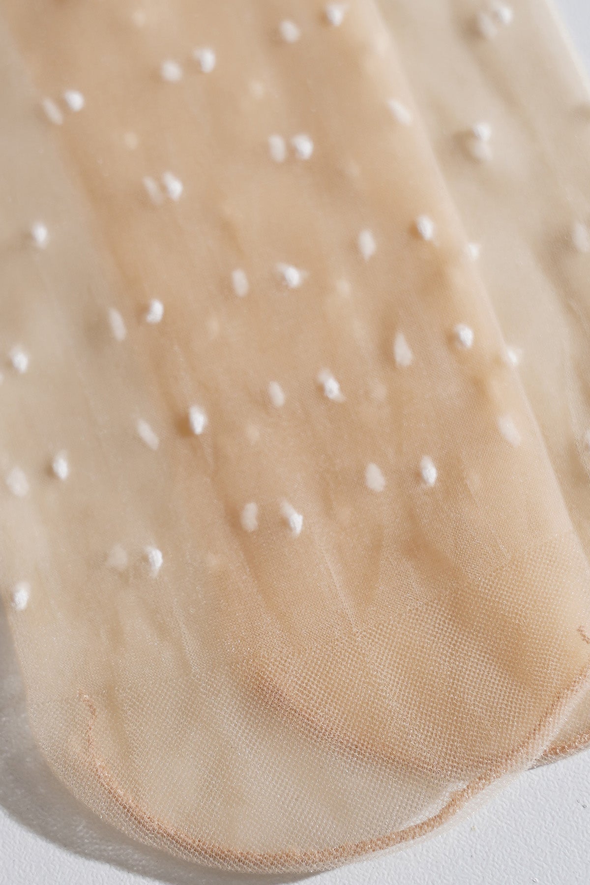 NUDE SHEER DOT SOCKS