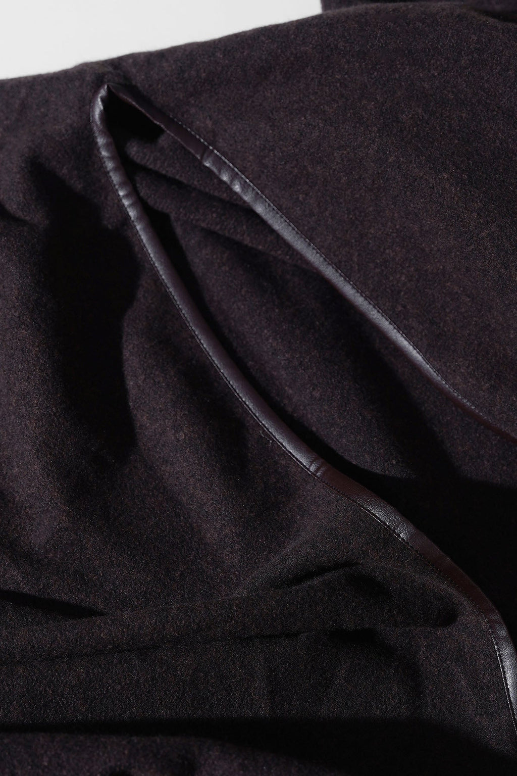 MOCHA EDGE LINED CAPE
