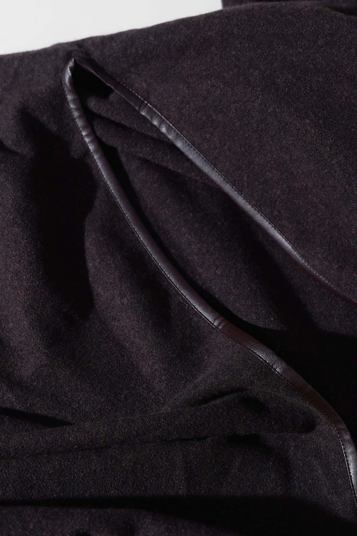 MOCHA EDGE LINED CAPE