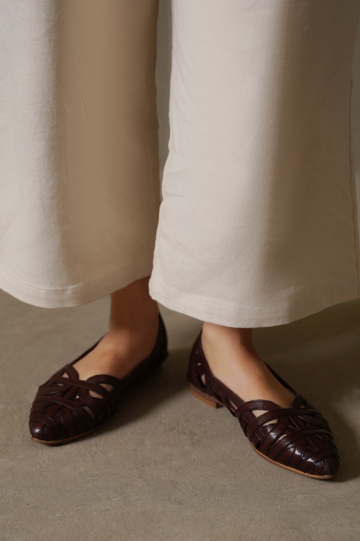 MAROON LEATHER WOVEN PUMPS