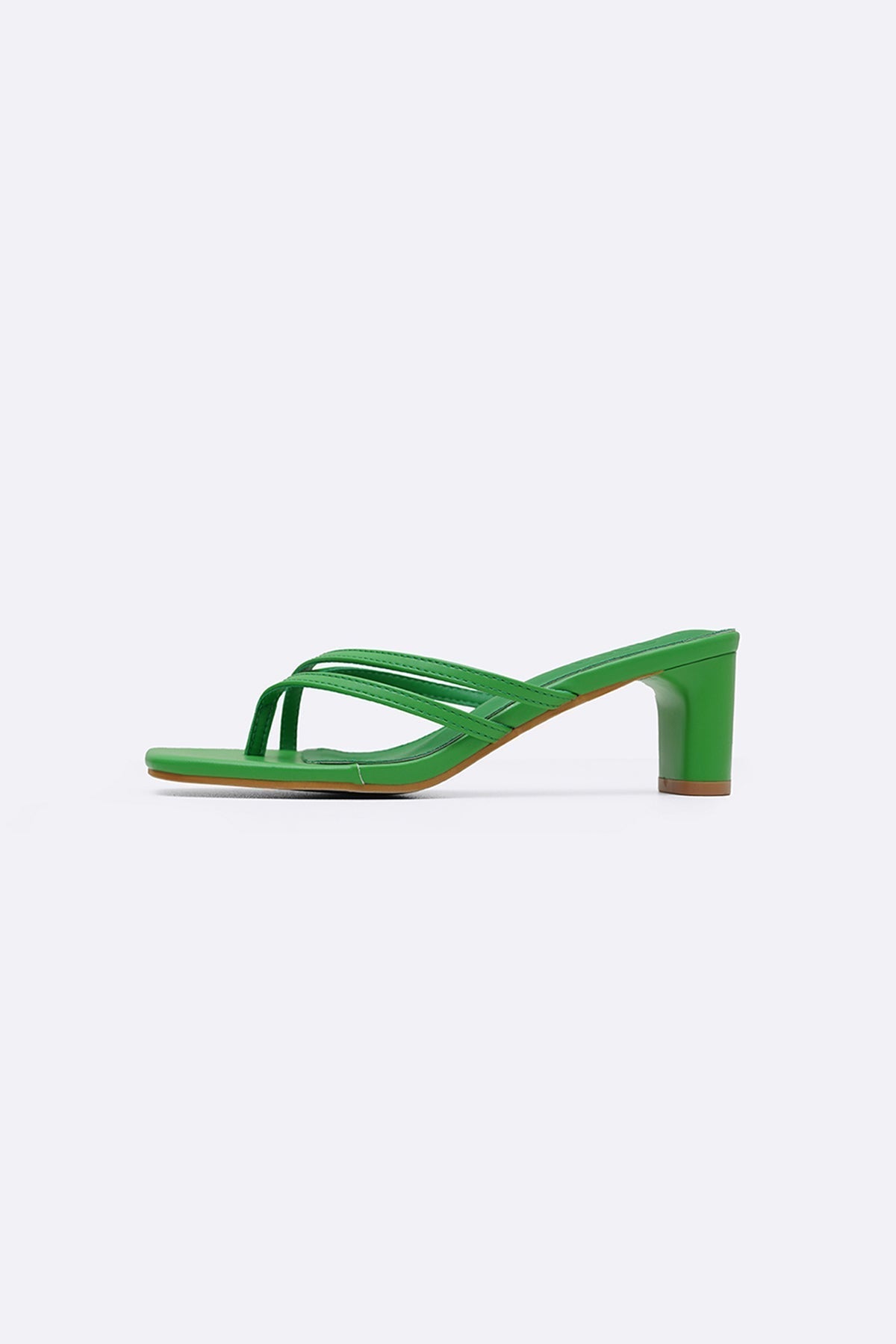 GREEN EDITORIAL BLOCK HEELS