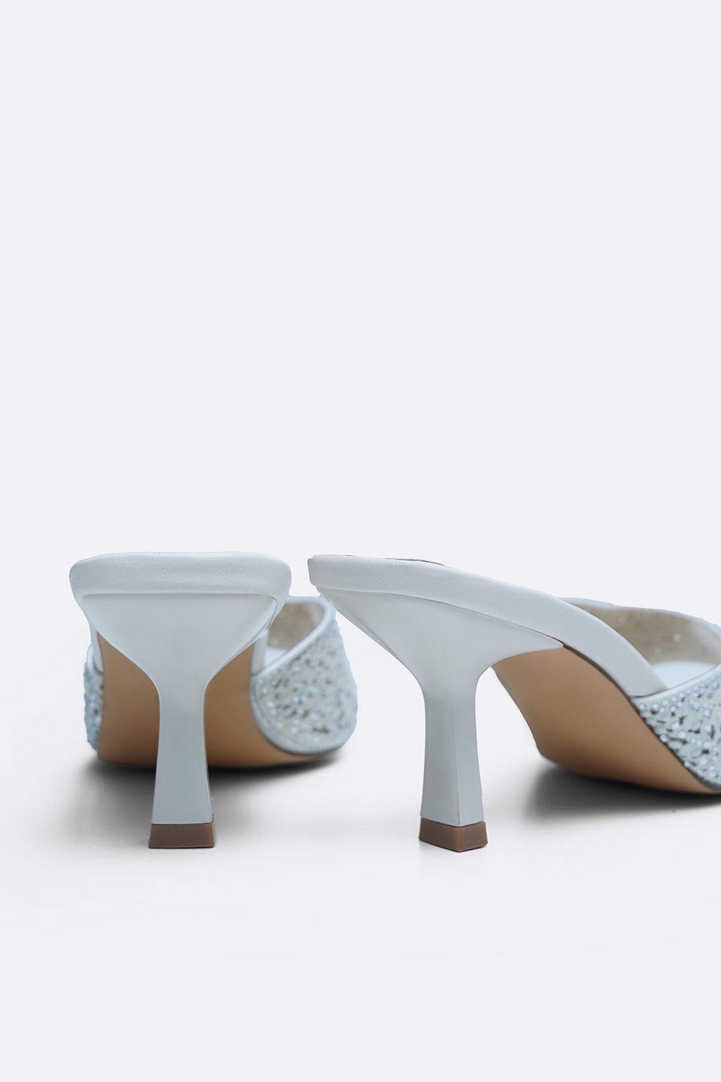 WHITE GLITTER BEAD STILETTO