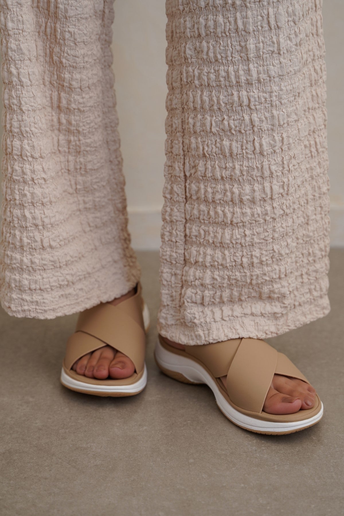 DARK BEIGE CROSS MAMA SANDALS
