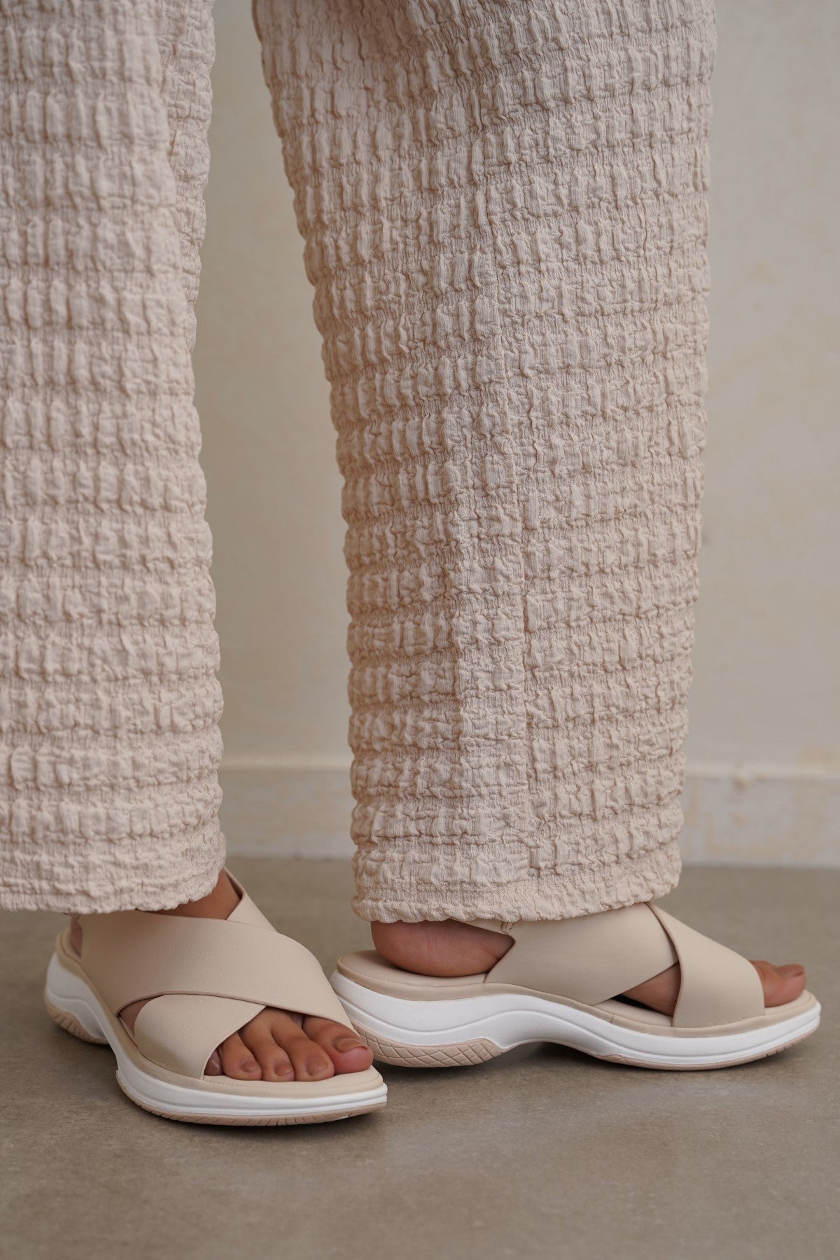 OFF WHITE CROSS MAMA SANDALS