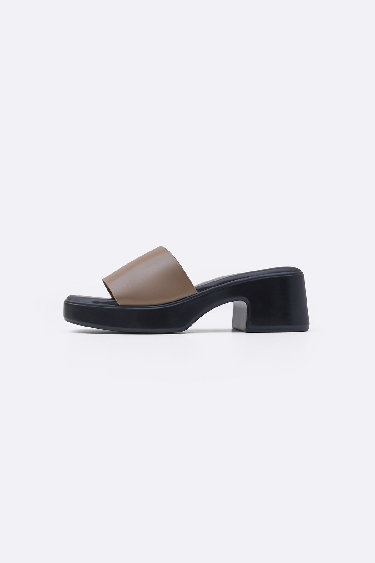 TAUPE EASY BLOCK HEELS