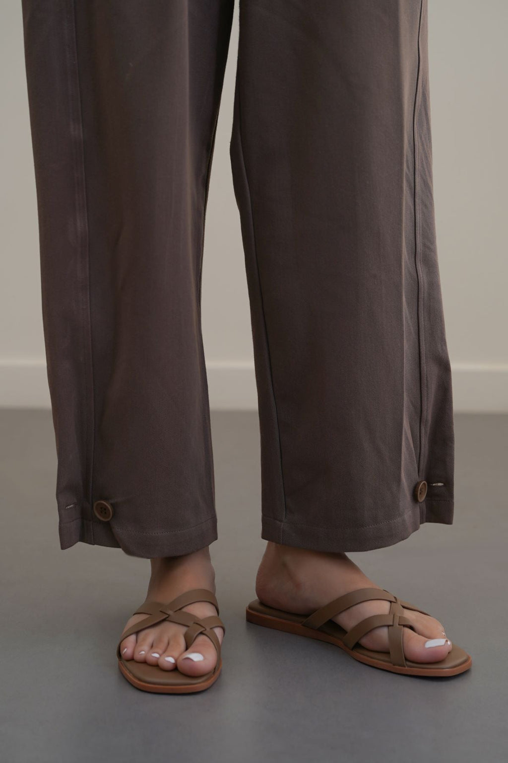 TAUPE RIO TOE SLIDES