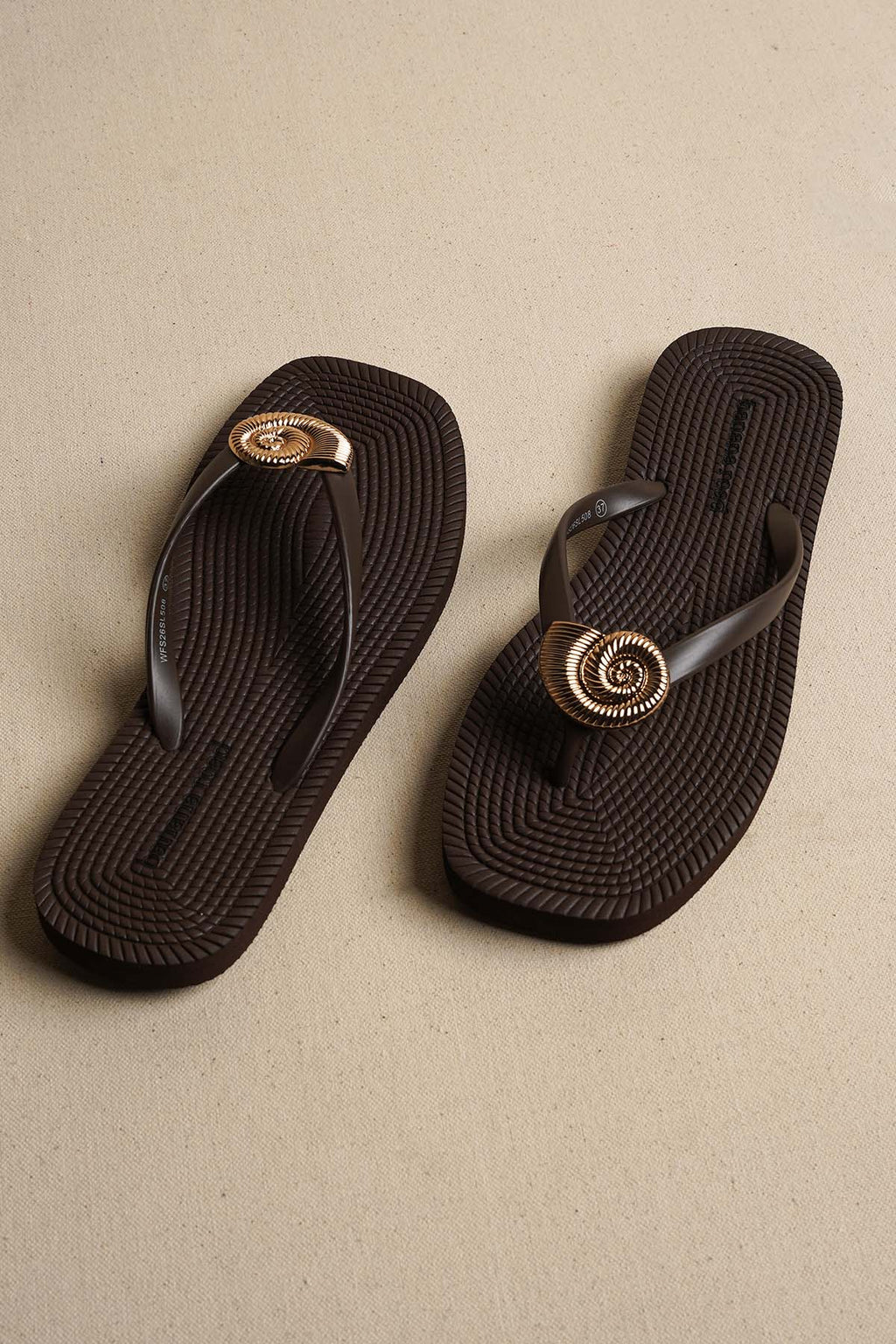 BROWN SEASHELL SLIPPERS