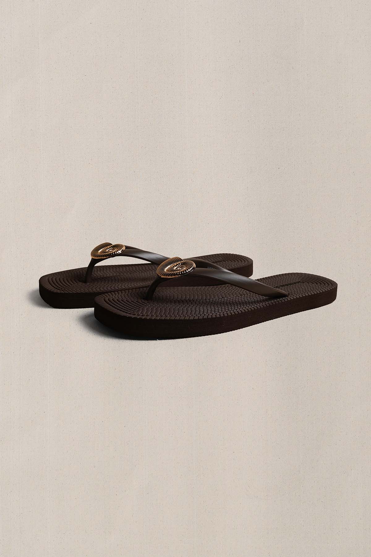BROWN SEASHELL SLIPPERS