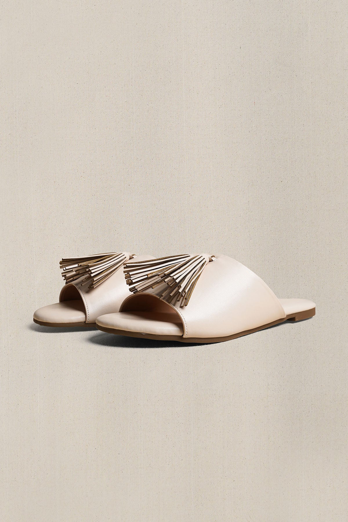 OFF WHITE TROPIC TASSEL SLIDES