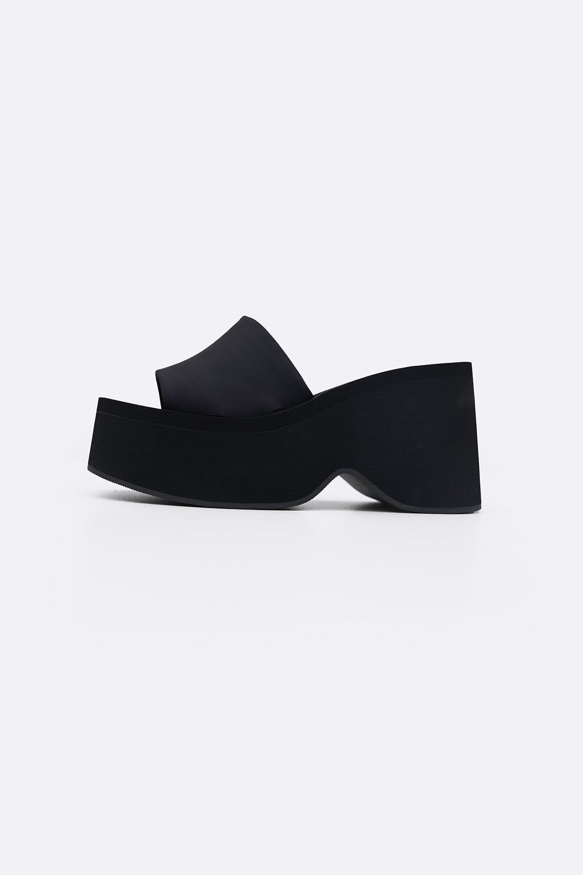 BLACK FEATHER PLATFORM SLIDES