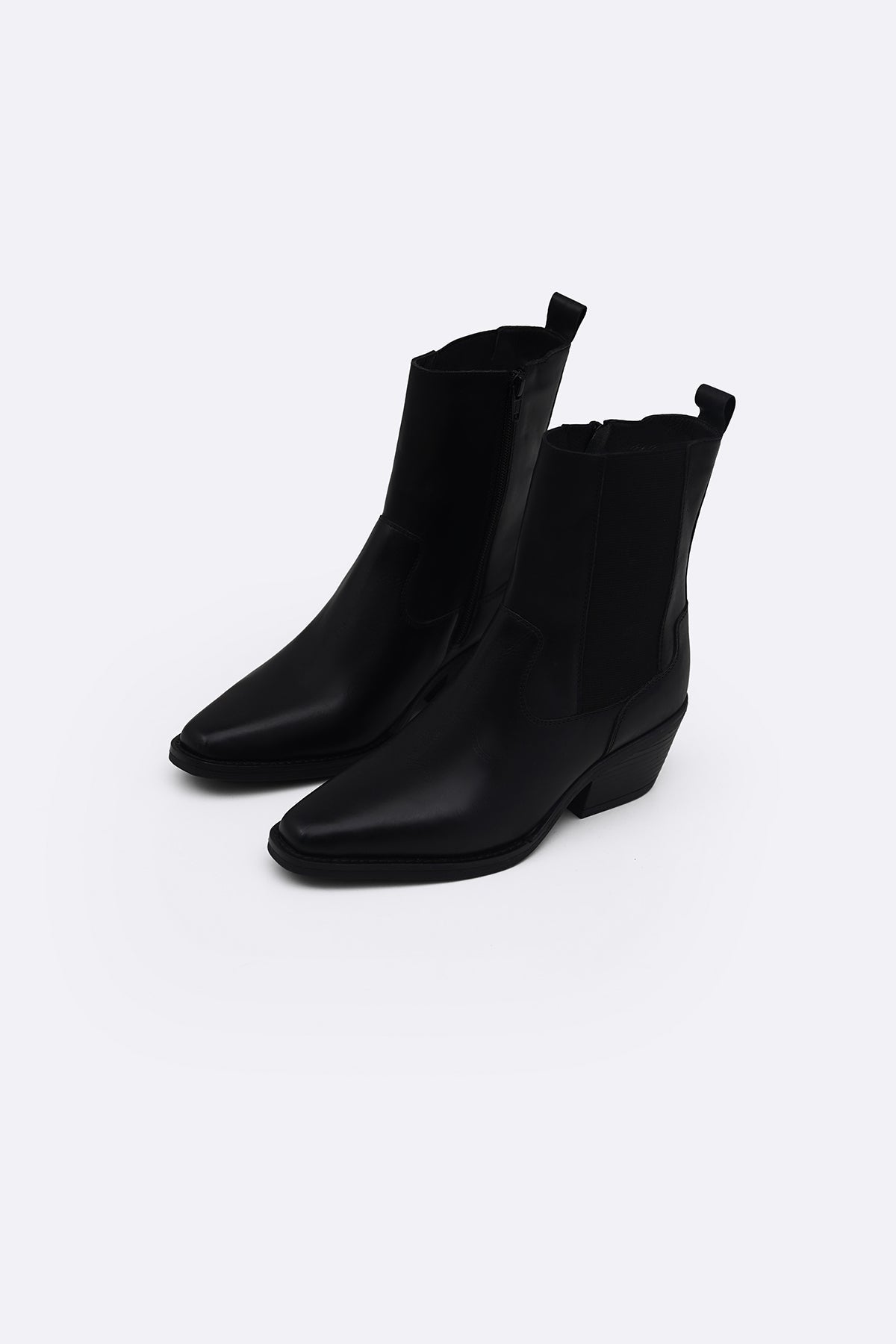 BLACK LEATHER WESTERN BOOTS