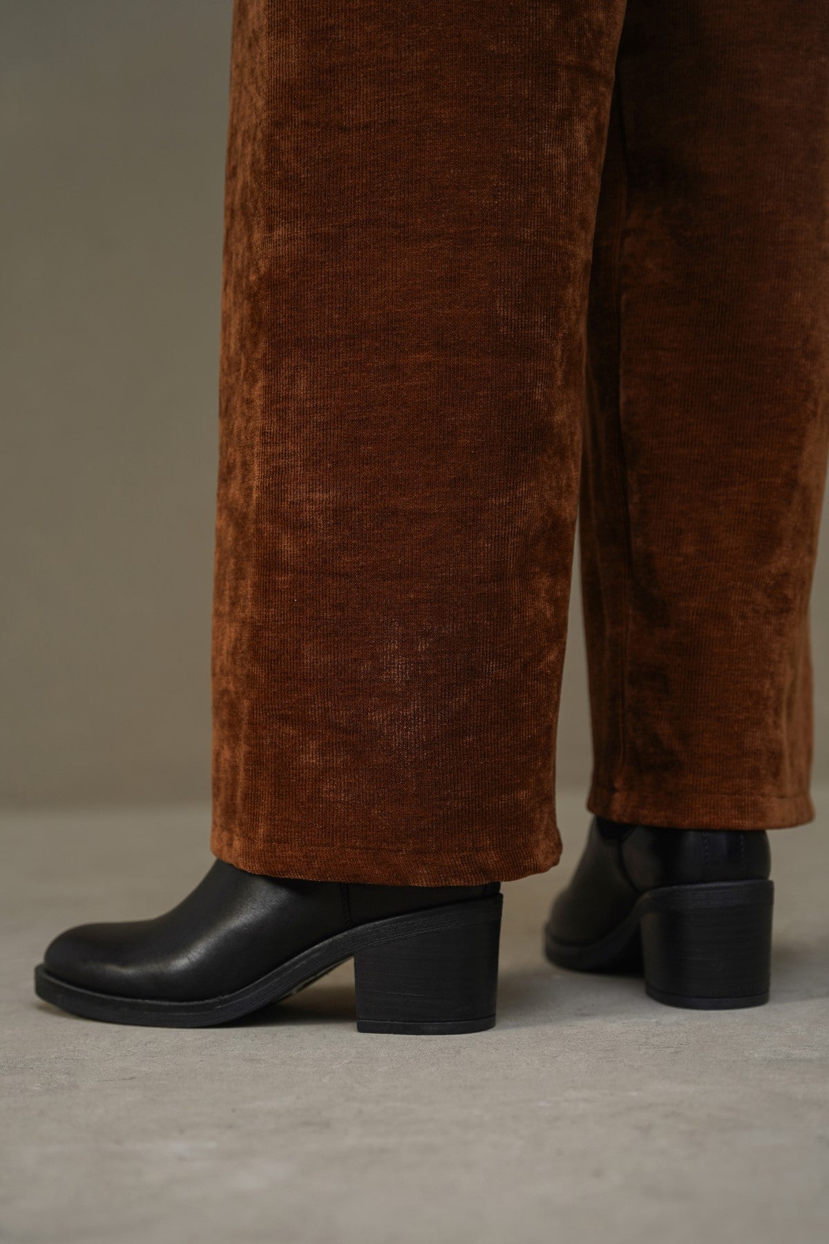 BLACK BLOCK LEATHER BOOTS