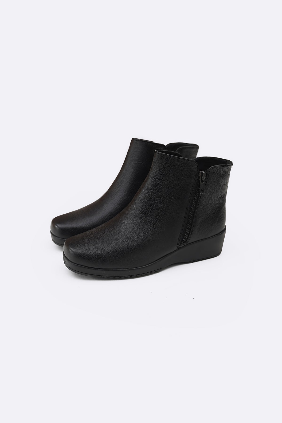 BLACK COMFY LEATHER WEDGE BOOTS