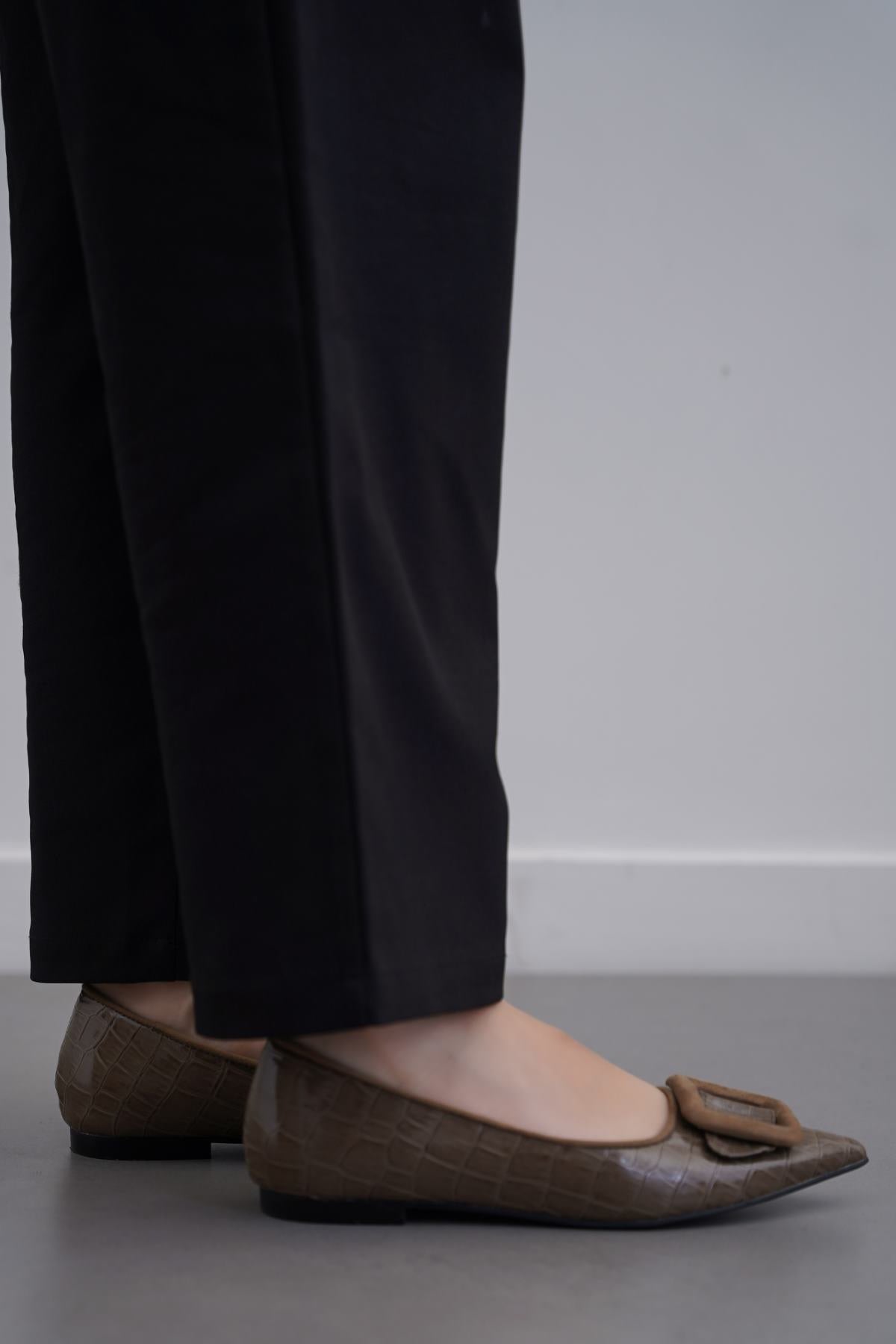 TAUPE SEINE BUCKLE PUMPS