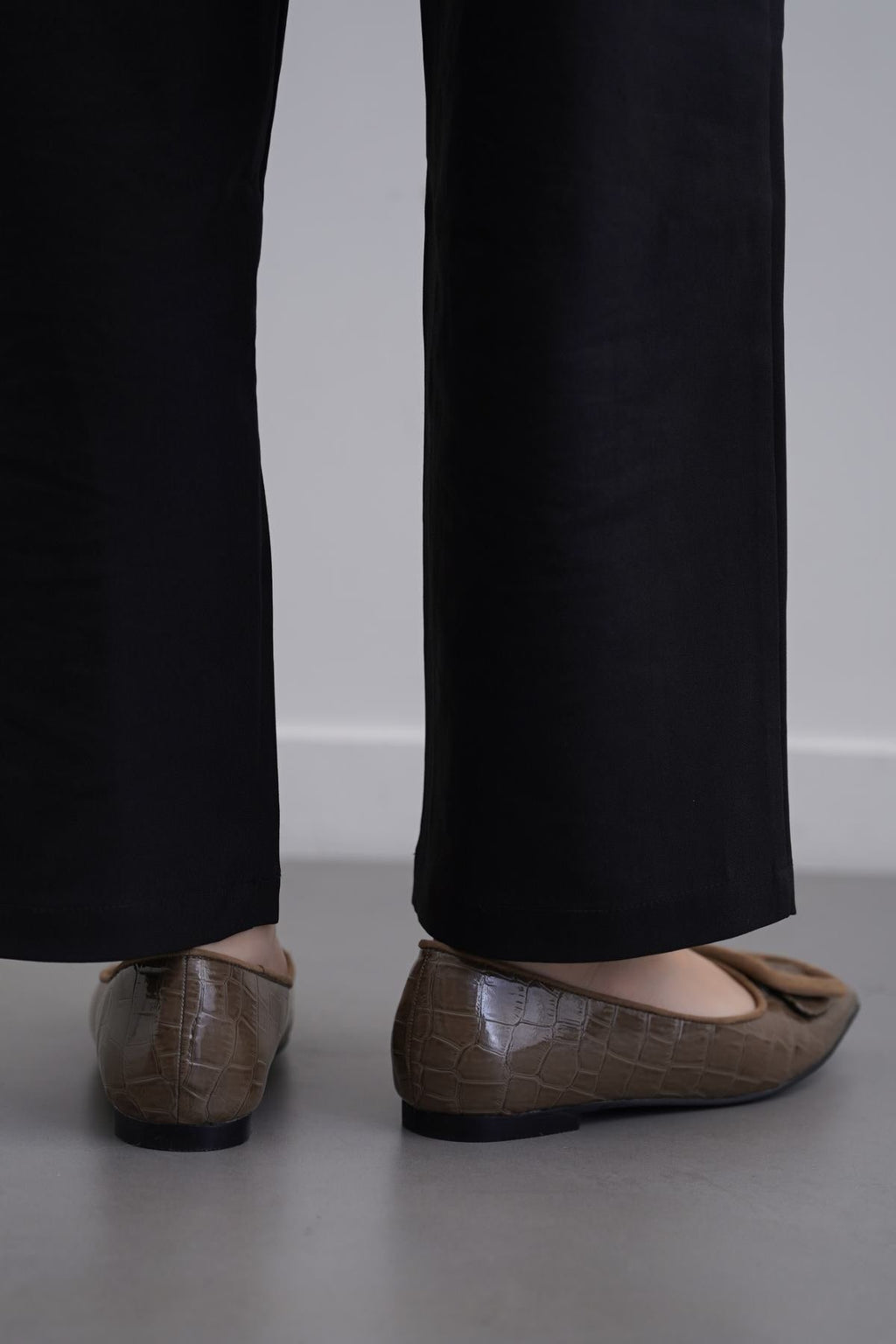 TAUPE SEINE BUCKLE PUMPS