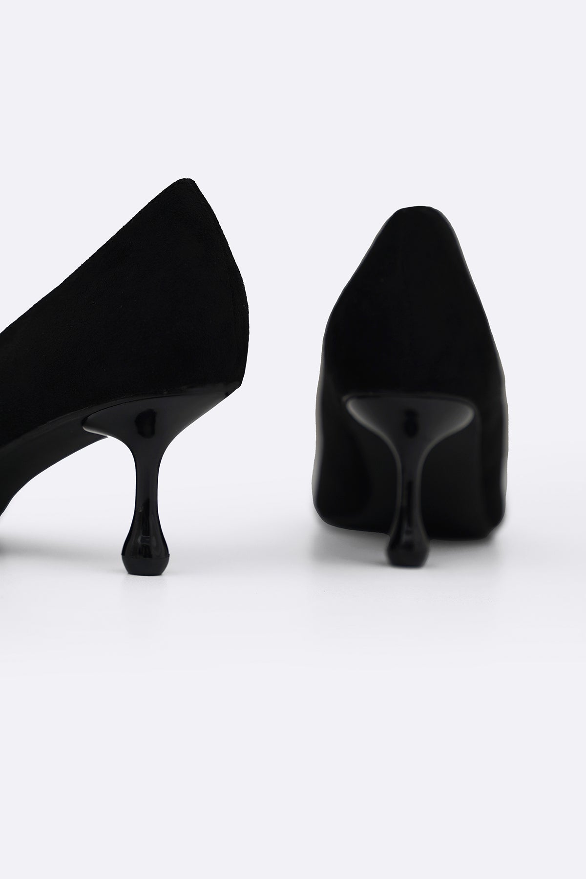 BLACK CONGO TEAR-DROP HEELS