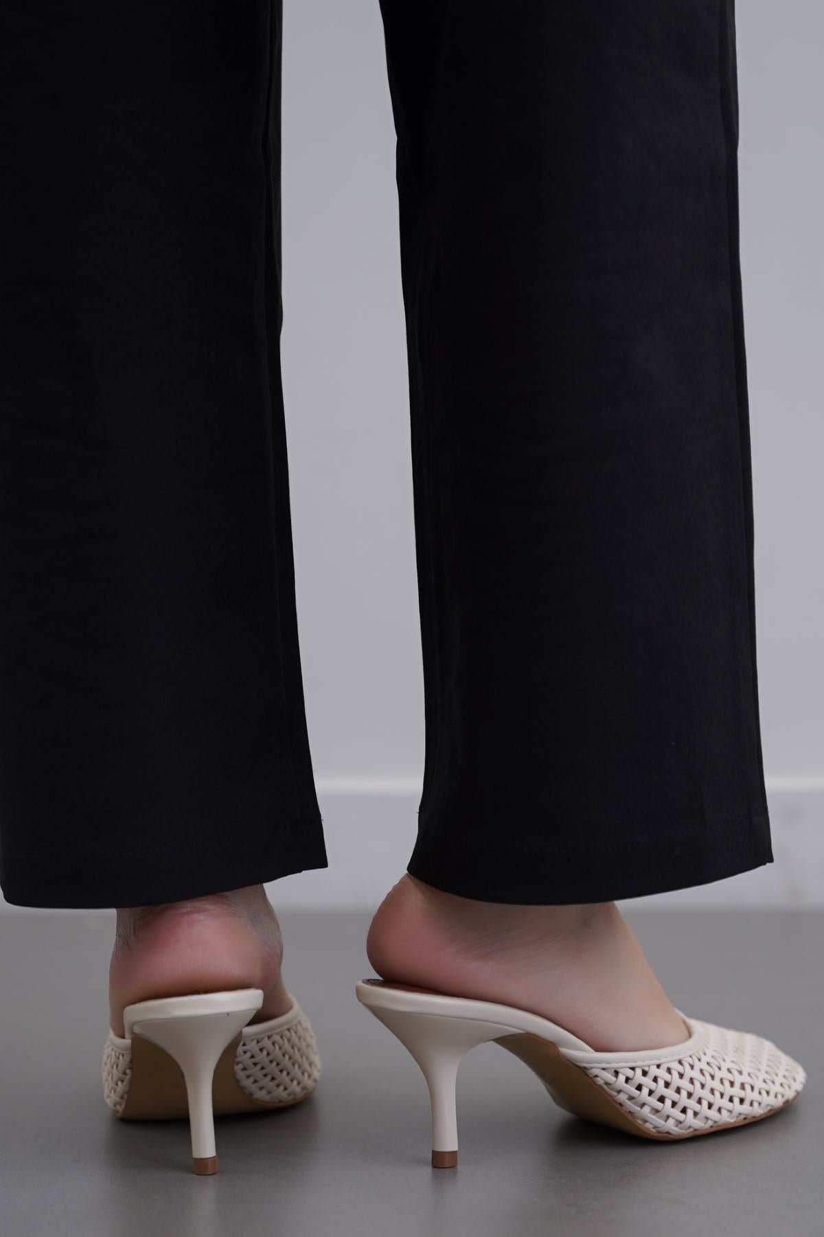CREAM BALLET HEELS