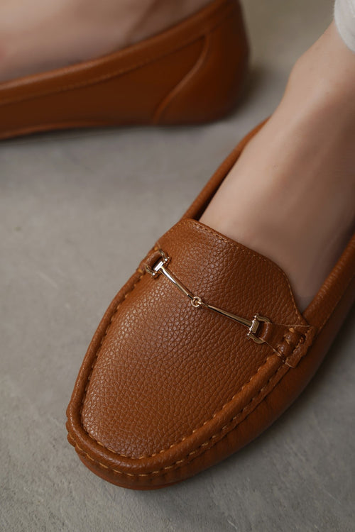 CAMEL BUCKLE MAMA MOCCASINS