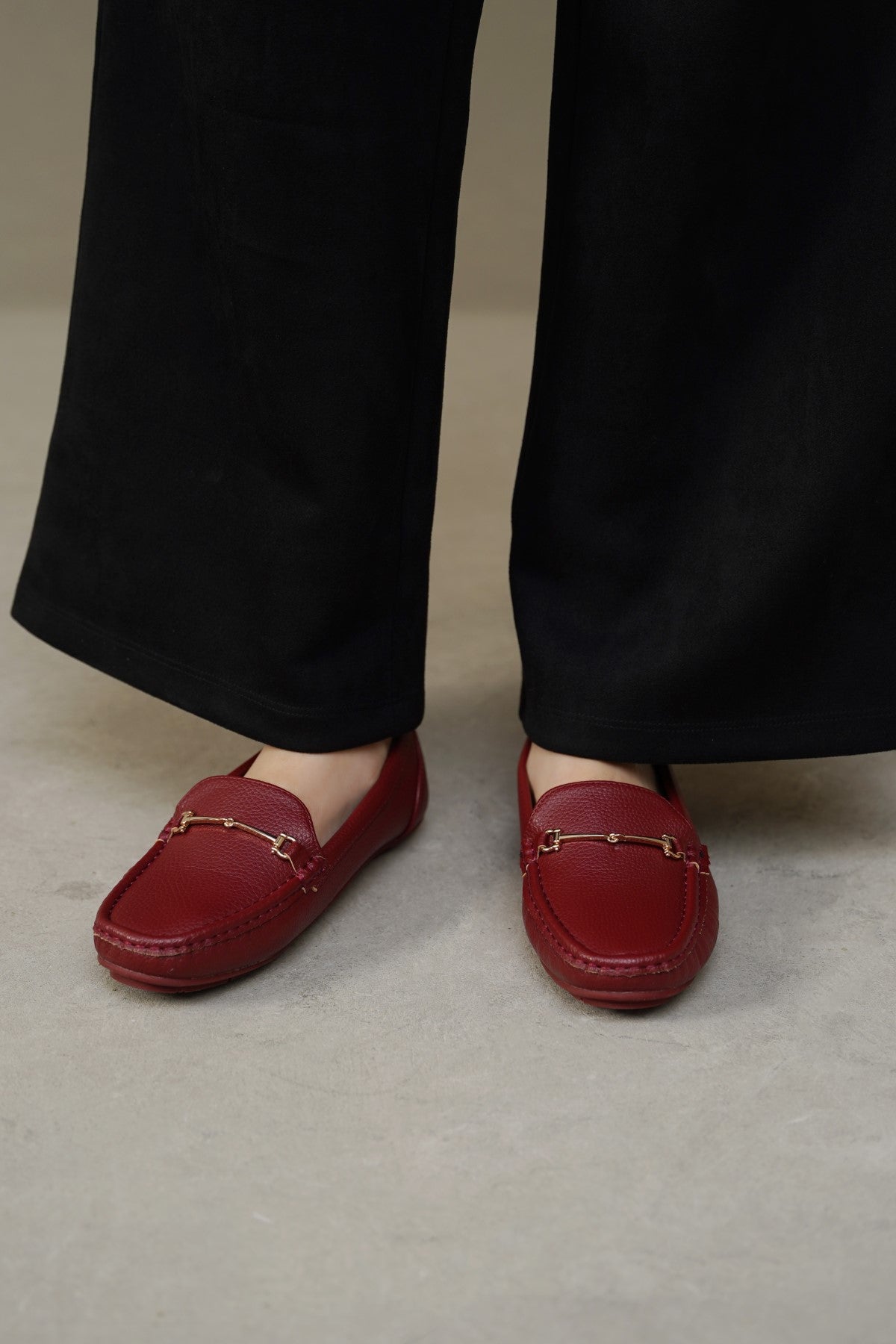 RED BUCKLE MAMA MOCCASINS