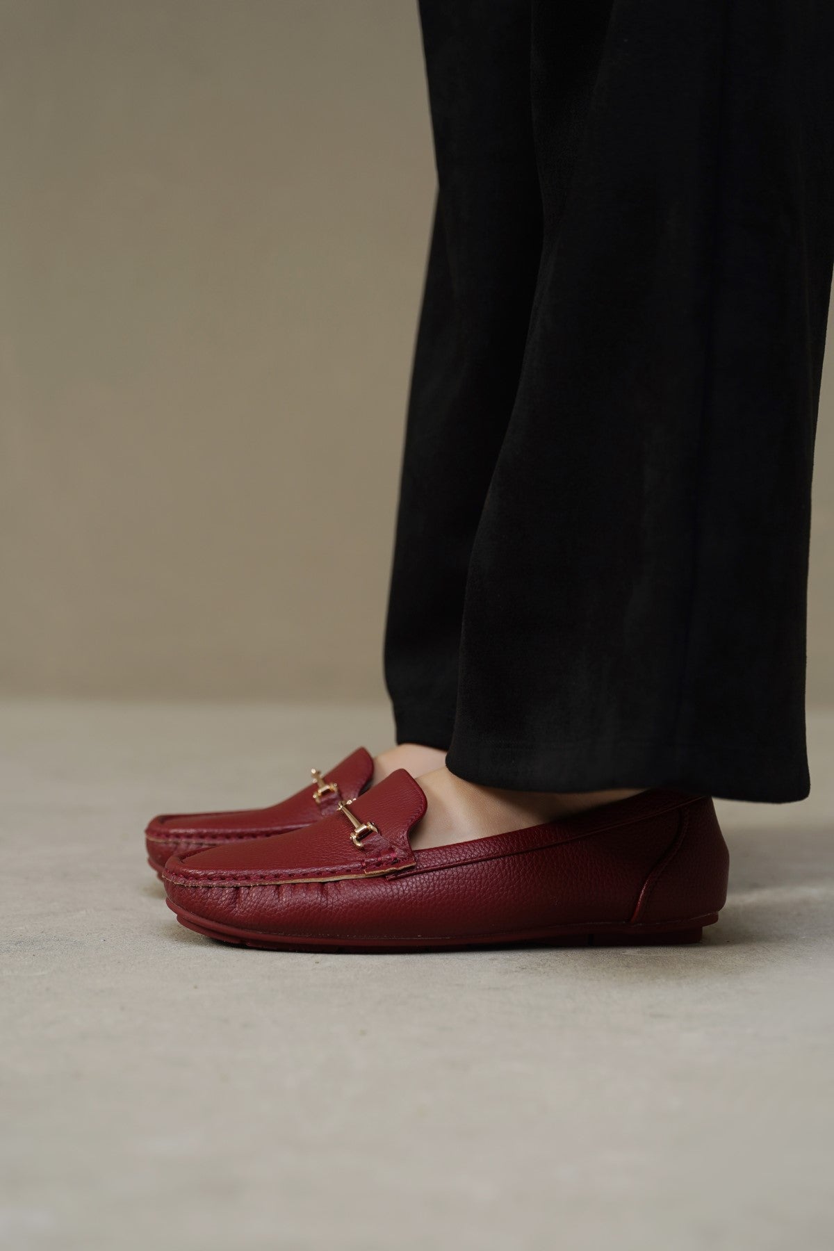 RED BUCKLE MAMA MOCCASINS