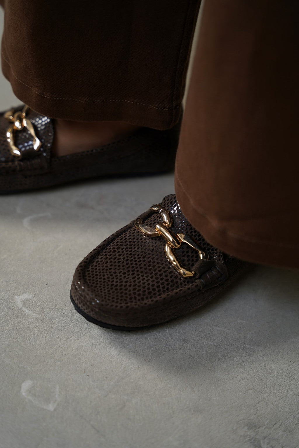 DARK BROWN METAL LEATHER LOAFERS