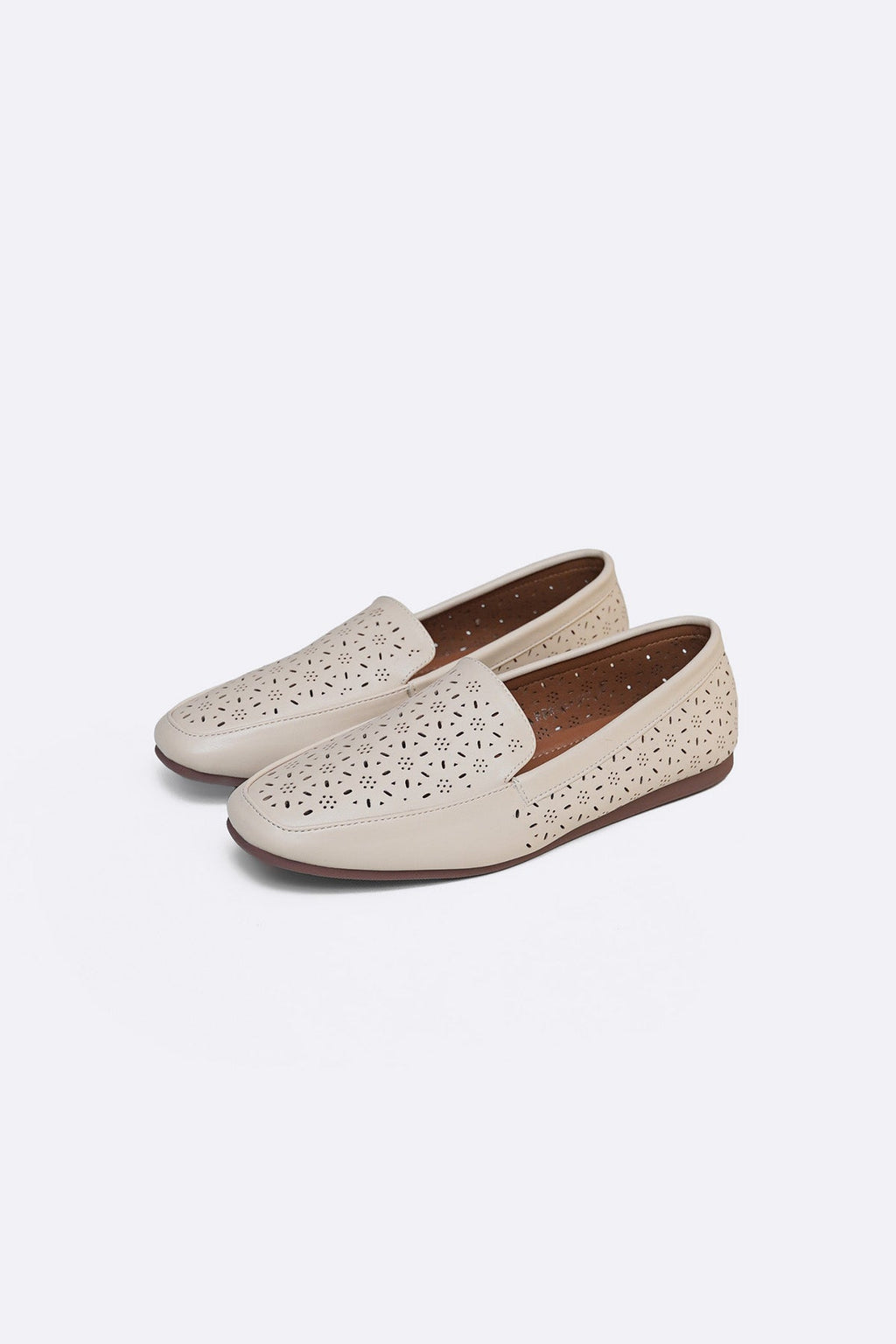 OFF WHITE COMFY MAMA LOAFERS