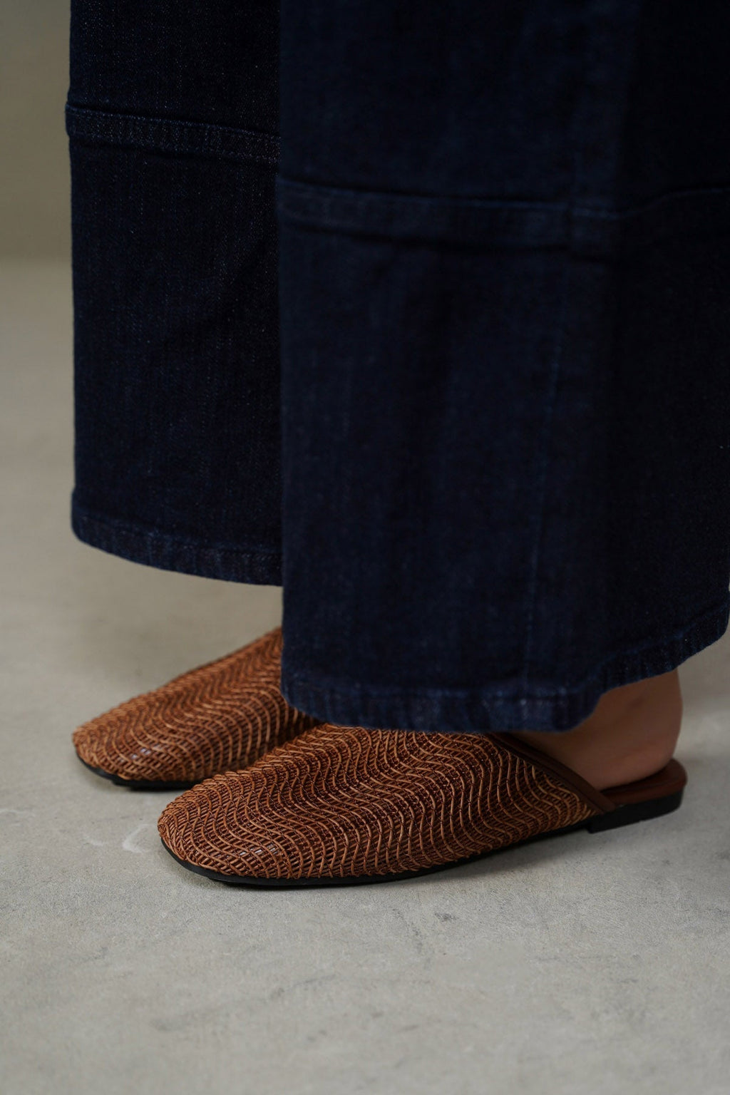 BROWN SOFT BR MULES