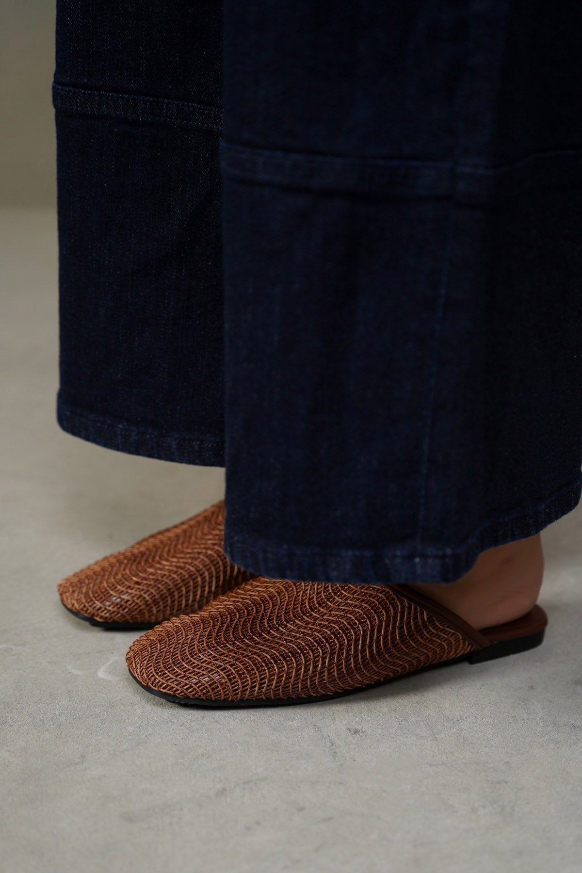BROWN SOFT BR MULES