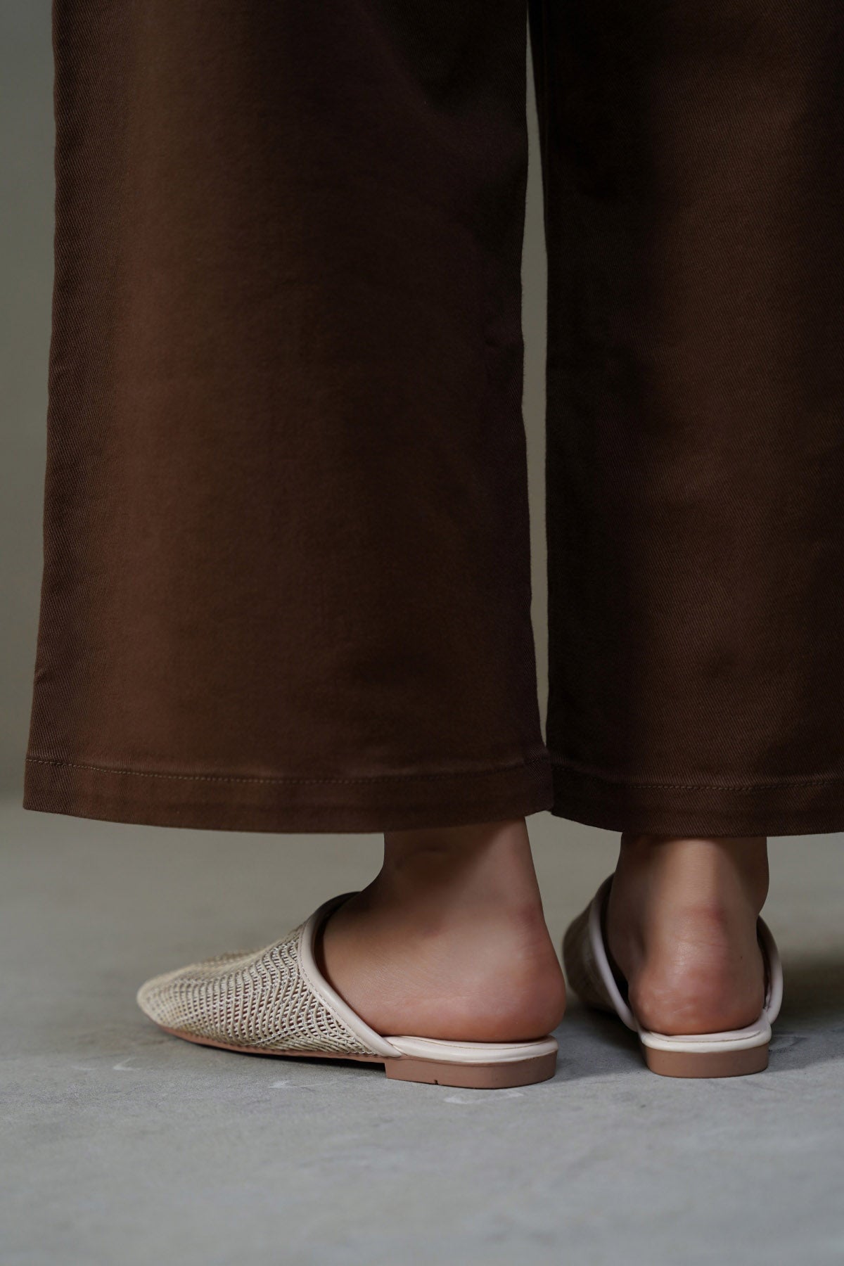 WHITE SOFT BR MULES