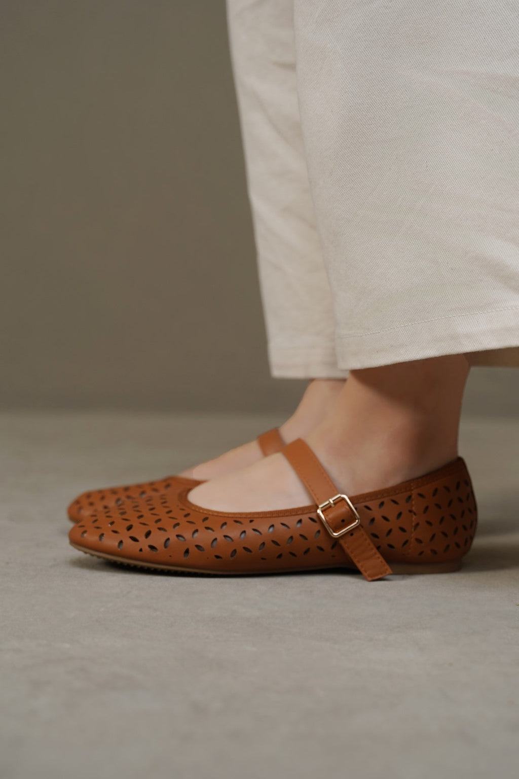 TAN PRIMEROSE MARY-JANES