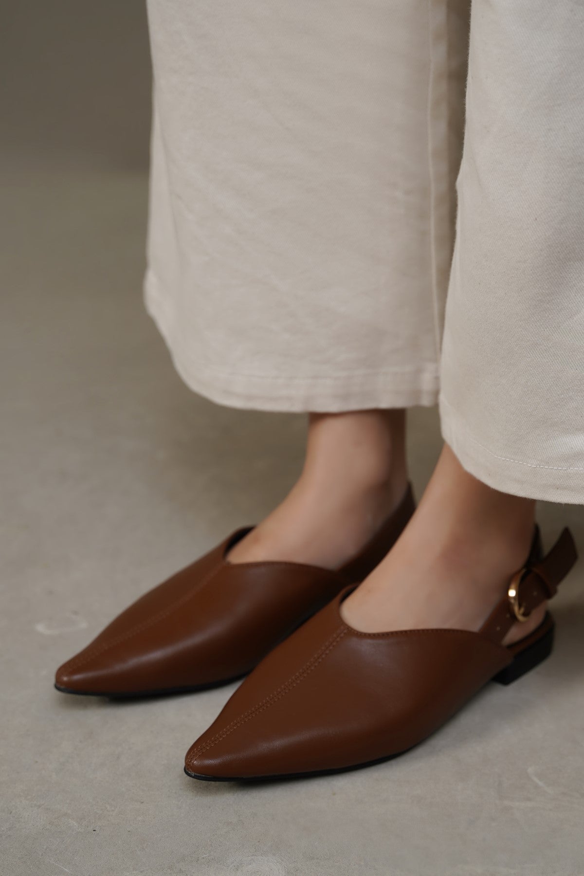 TAN SLINGBACK PUMPS