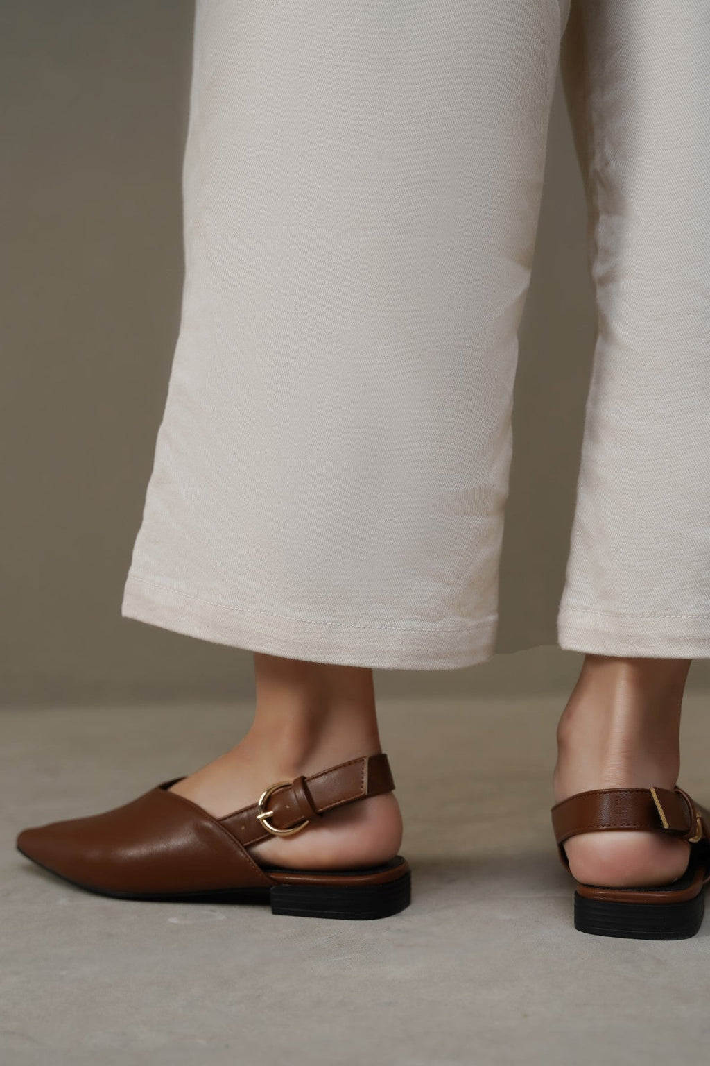 TAN SLINGBACK PUMPS