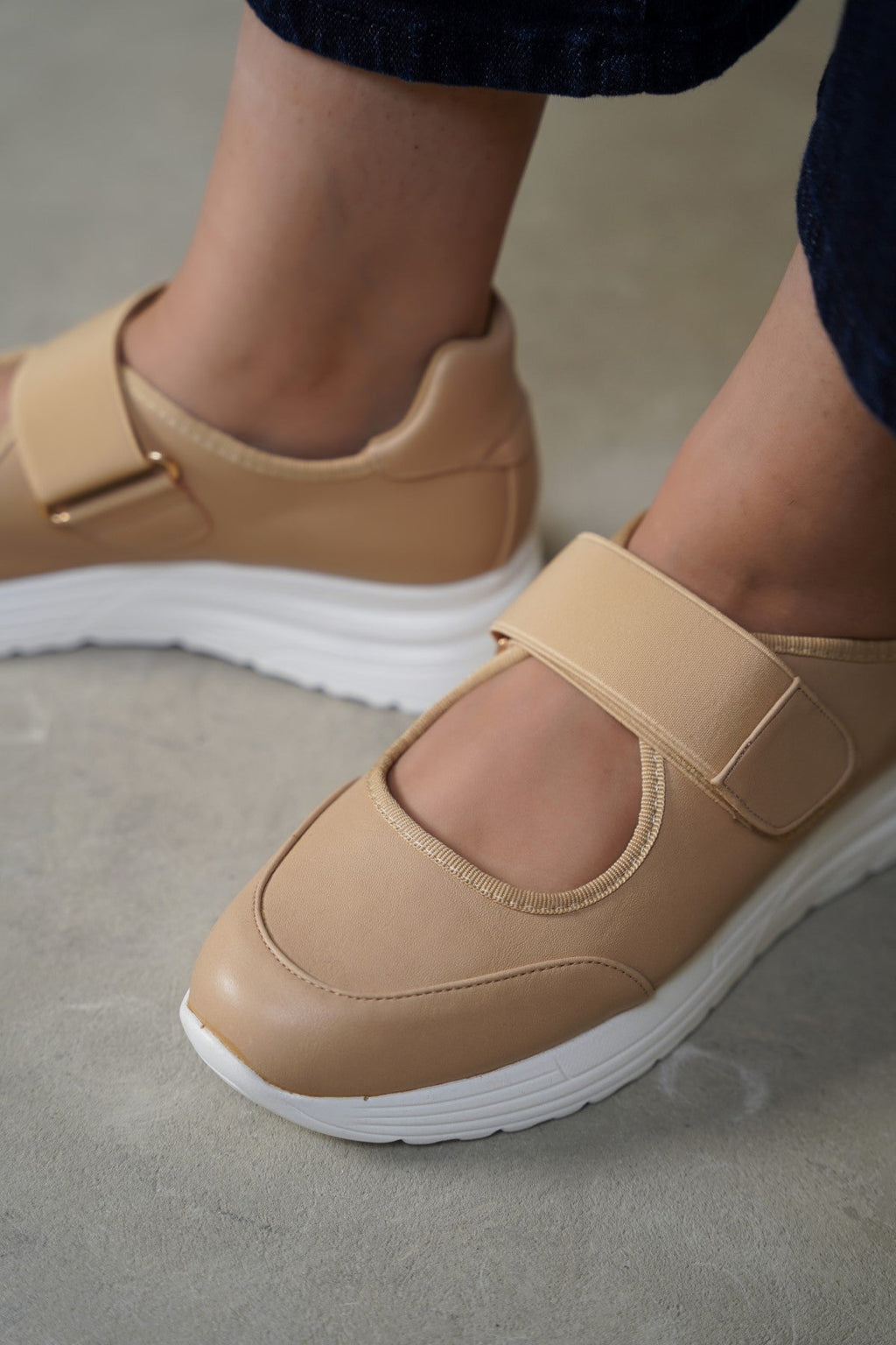 NUDE EASY PLATFORM SNEAKERS