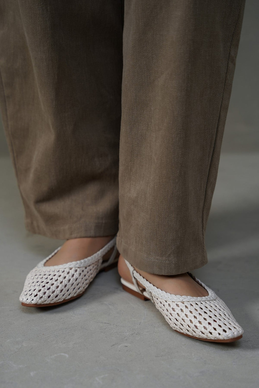 CREAM WEAVE SLINGBACKS