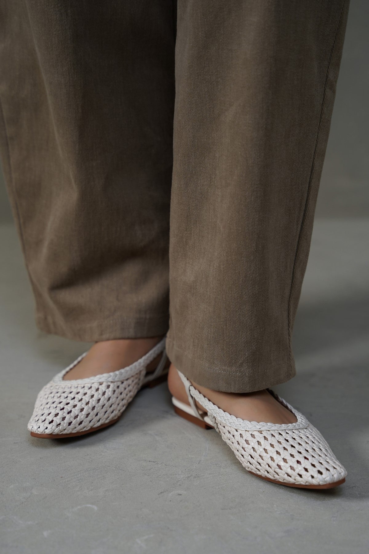 CREAM WEAVE SLINGBACKS