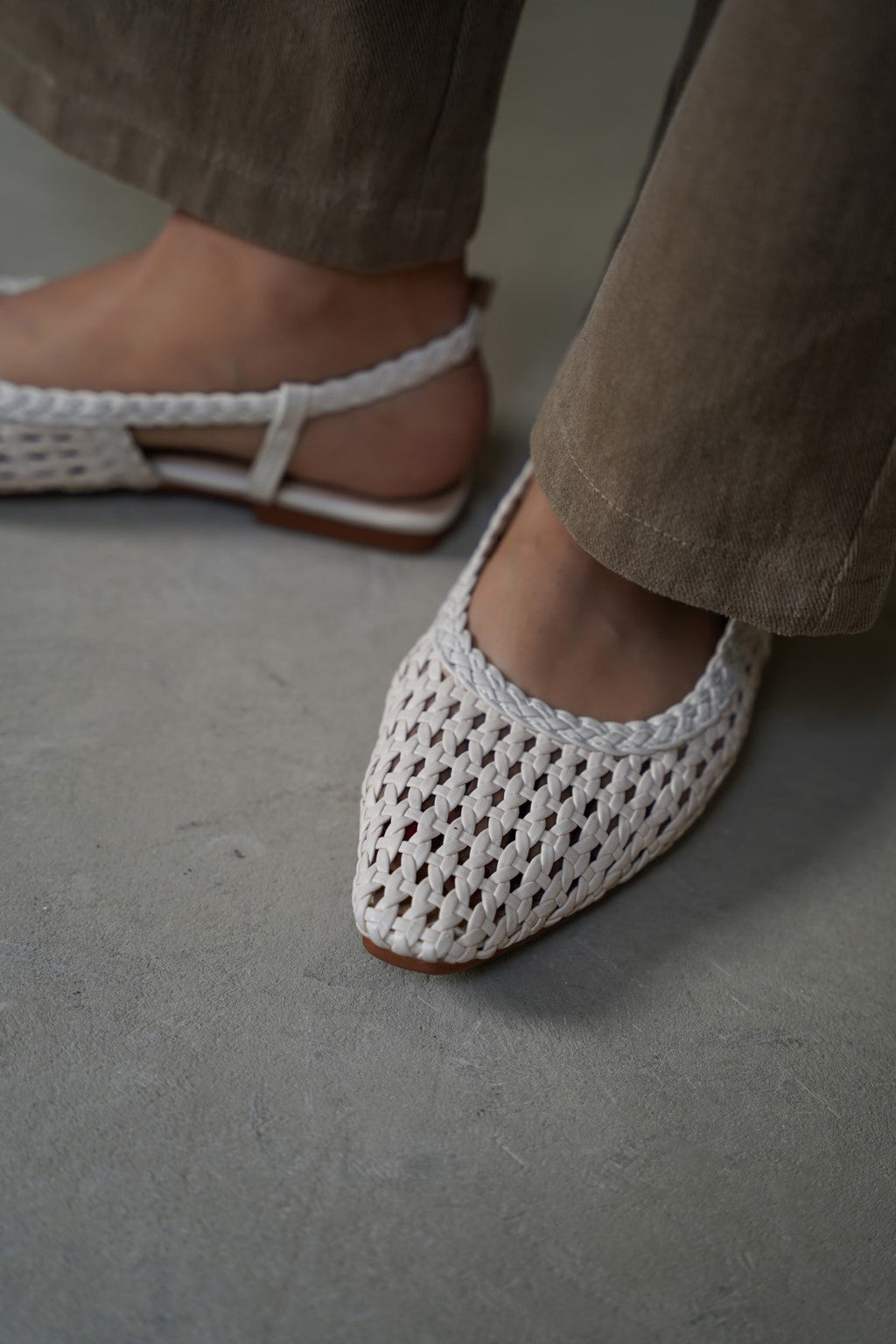 CREAM WEAVE SLINGBACKS