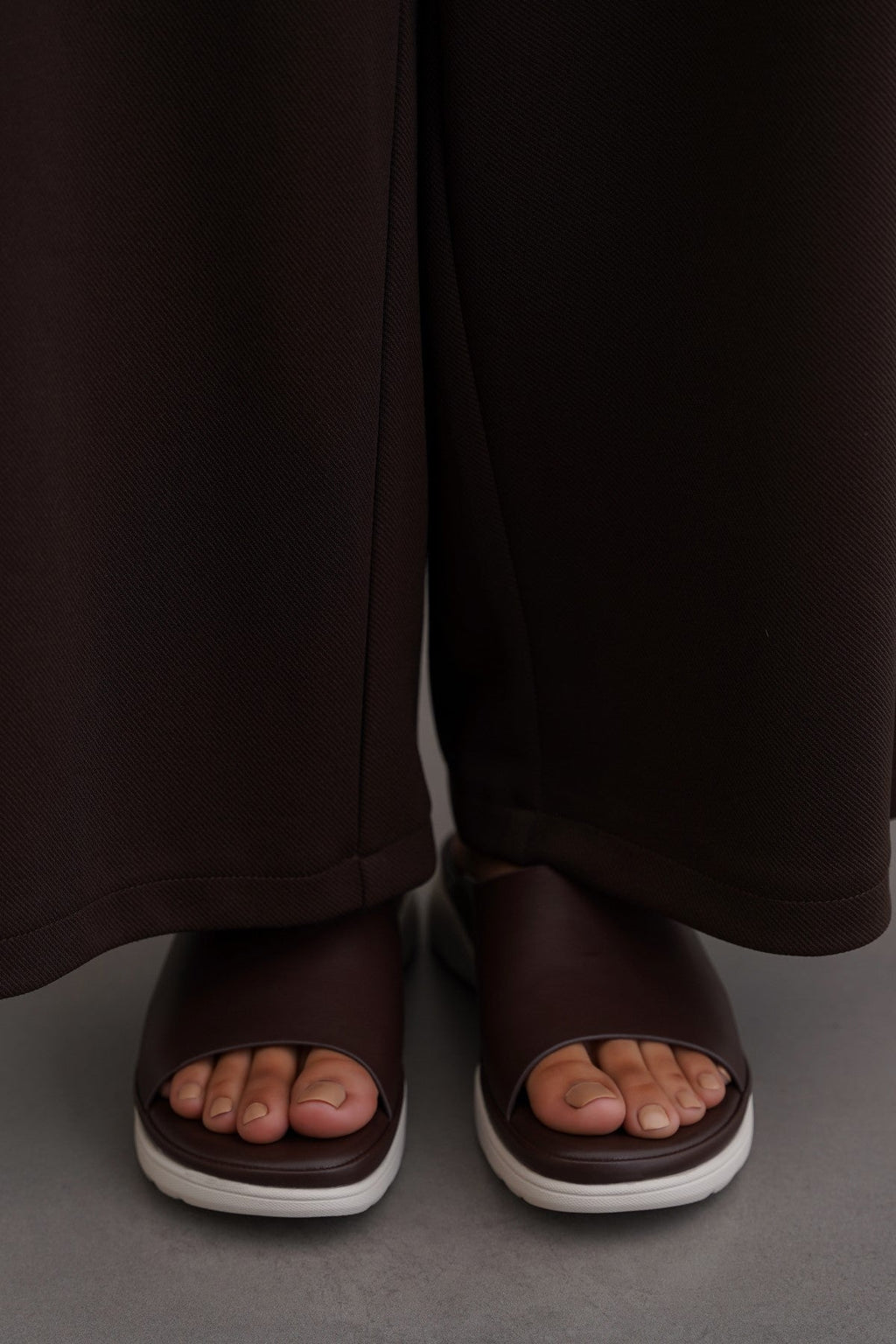 BURGUNDY RETREAT MAMA SLIDES